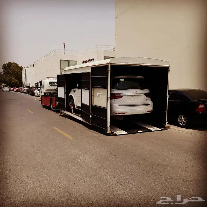 سطحه مغطاه مقفله من جده إلى دبي وبلعكس 1
