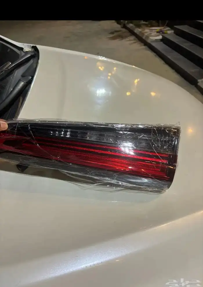 سطب تويوتا هيلاندر خلفي جهة السواق يسار 2