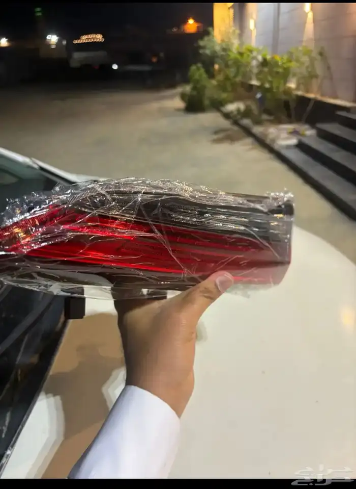 سطب تويوتا هيلاندر خلفي جهة السواق يسار 3