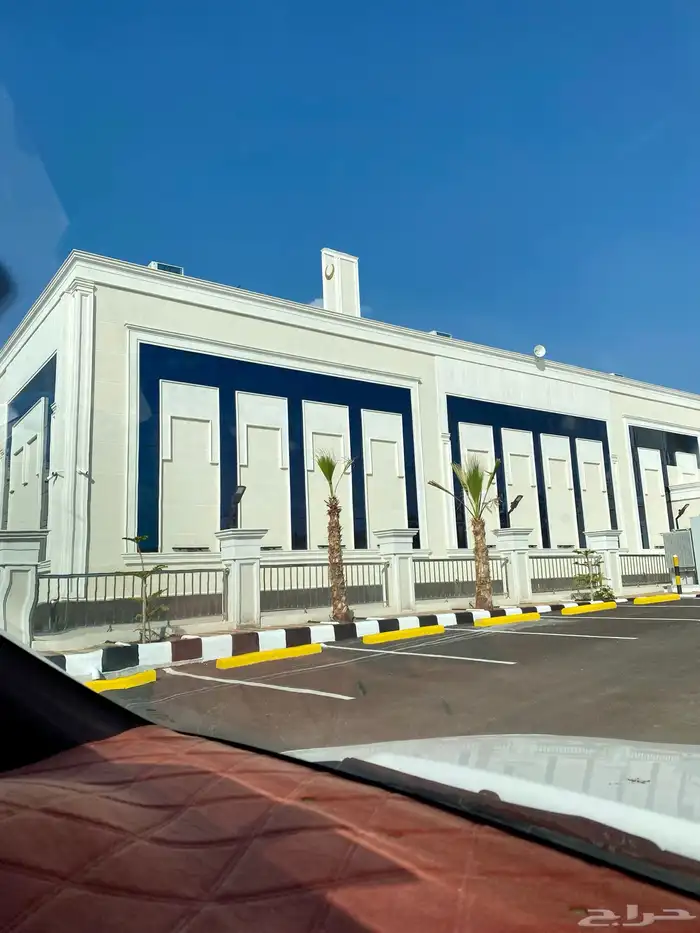 يوجد لدينا حجر رياض مع التوريد والتركيب والجميع الديكورات 6