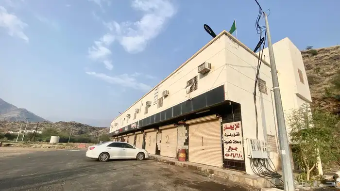 عمارة تجارية للإيجار بالمخواة 2