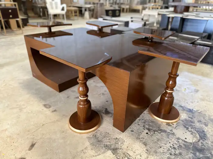 متخصصون في كافة الاعمال الخشبية طاولات غرف ابواب 1