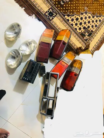 اسطبات وانوار ومسجل وساعه وديكور مكيف 0