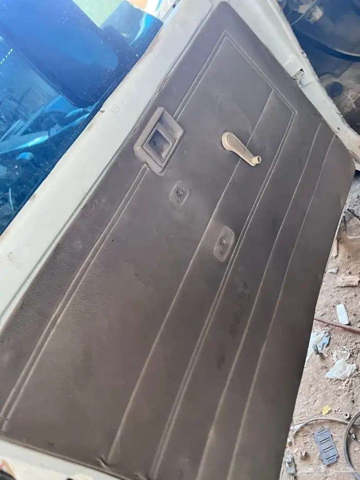 سلام عليكم ياعيال عندي قطع جيب ربع عندي طارة جيب ربع 8