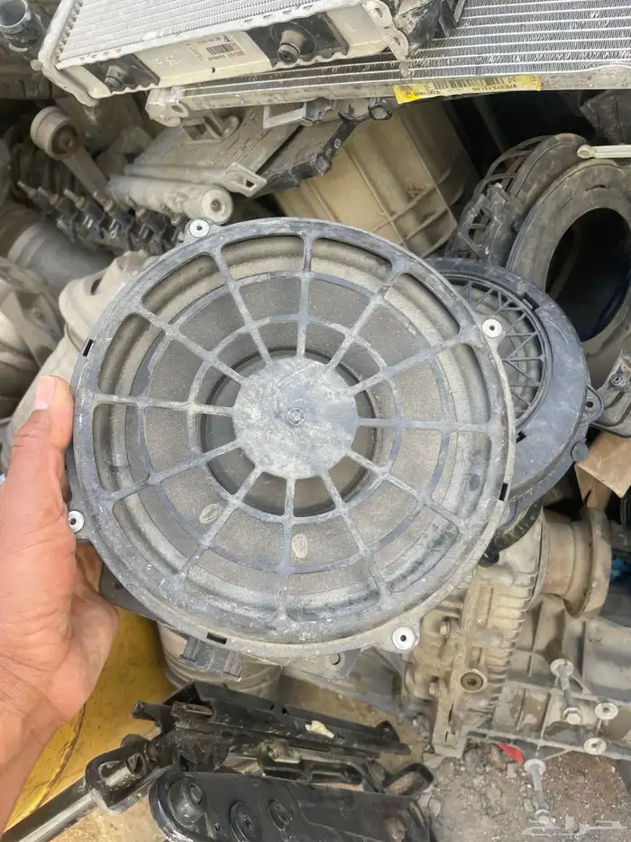 قطع غيار بنتلي بورش اودي 82