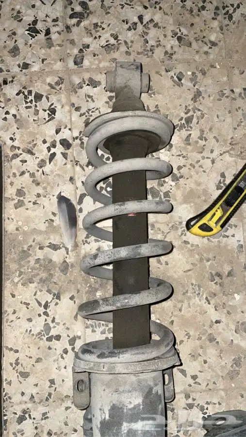 قطع غيار لكزس 4