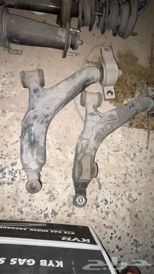 قطع غيار لكزس 0