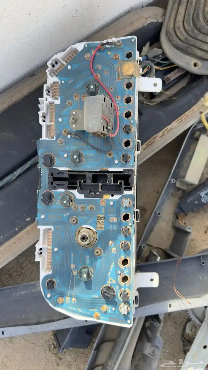 قطع لاندكروزر 90 -91-92-93-94-95-96 4