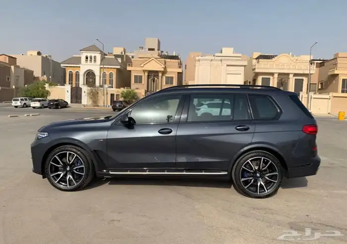 BMW X7 موديل2022 فل كامل ناغي 9