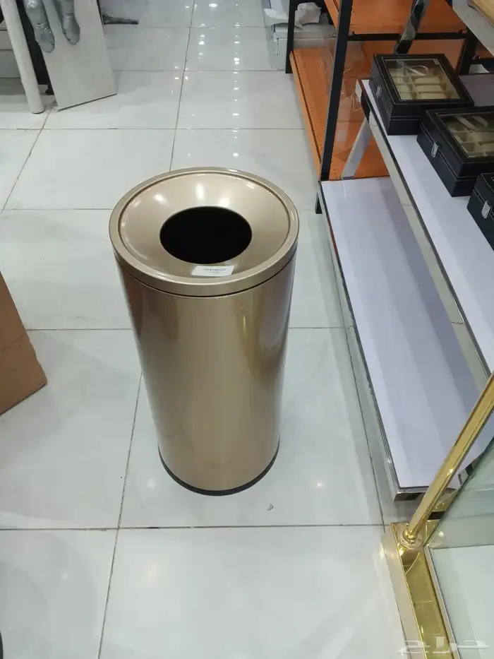 سلة مهملات إستيل دائري مستطيل اسود ذهبي 5