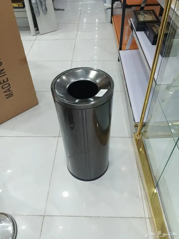 سلة مهملات إستيل دائري مستطيل اسود ذهبي 11