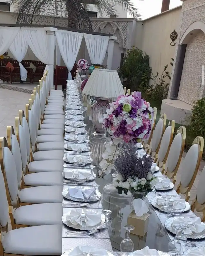 هدايا   استقبال   كوش لدى سكة روز 75