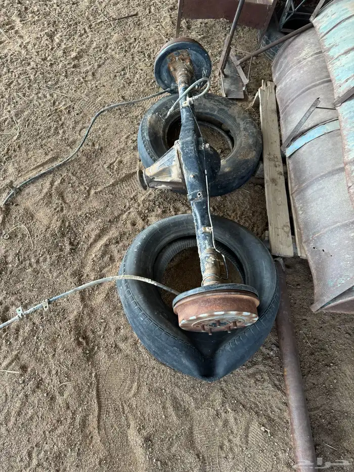 مكينة وقير ودفرنس هايلوكس 1983 وابواب 5