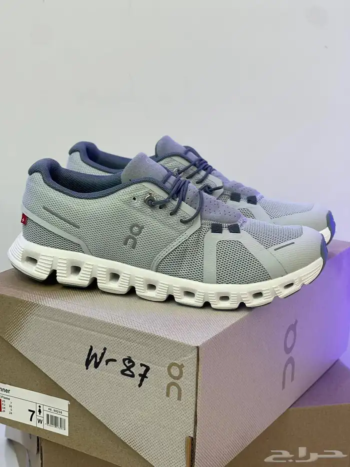 shoes ماركة كلاود اون رانينغ 14