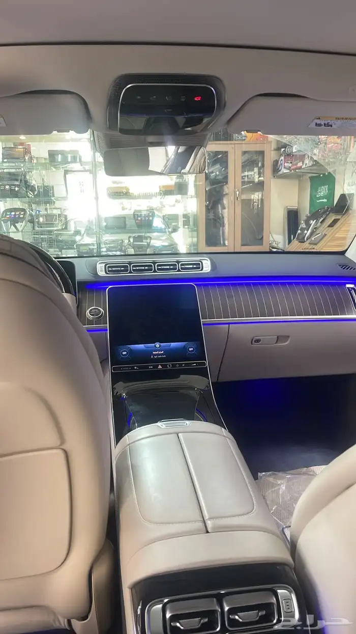 شاشات مراتب خلفيه للجوهره مرسيدس S580 12