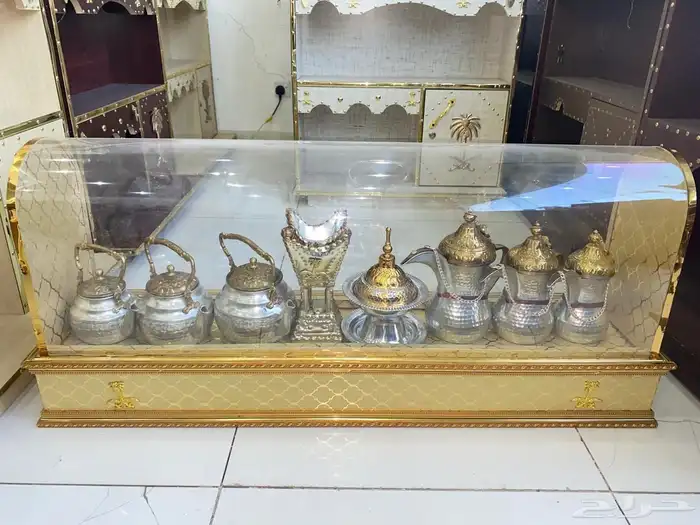 بوكسات دلال واباريق للهدايا والمناسبات مع الكتابة. 0