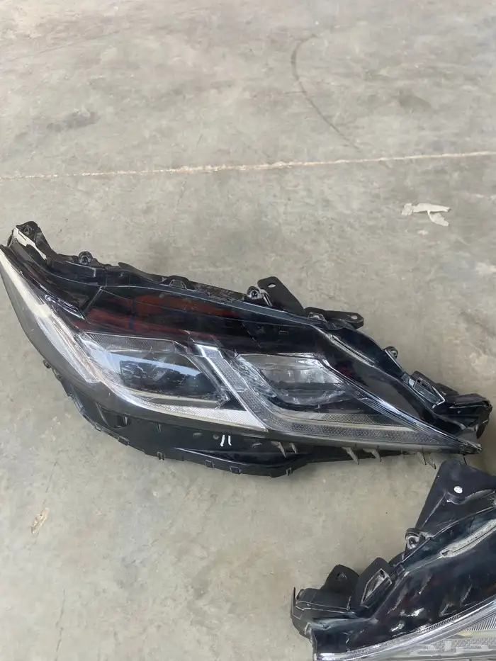 شمعات كامري 2018-2023 6