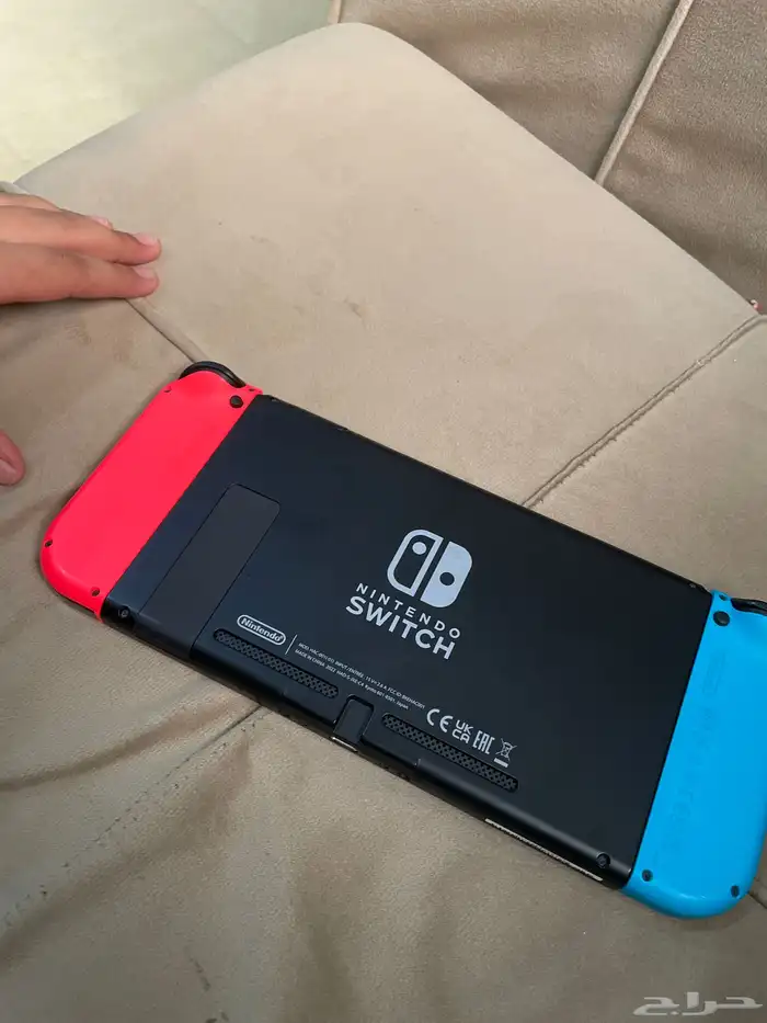 نيتندو سويتش للبيع مايعاني من خدش او شي نيتندو سويتش العادي 1