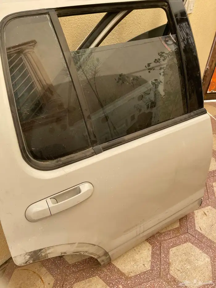 بابين يمين اكسبلور 2010 الون ابيض 1