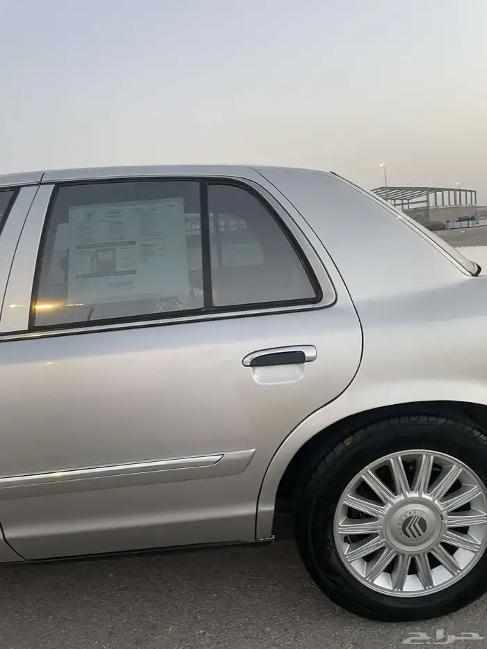 فورد جيراند ماركيز. تم البيع الله يبارك للمشتري 2
