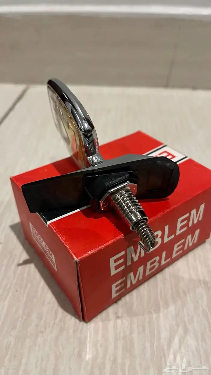 علامة هايلكس 89-91 3