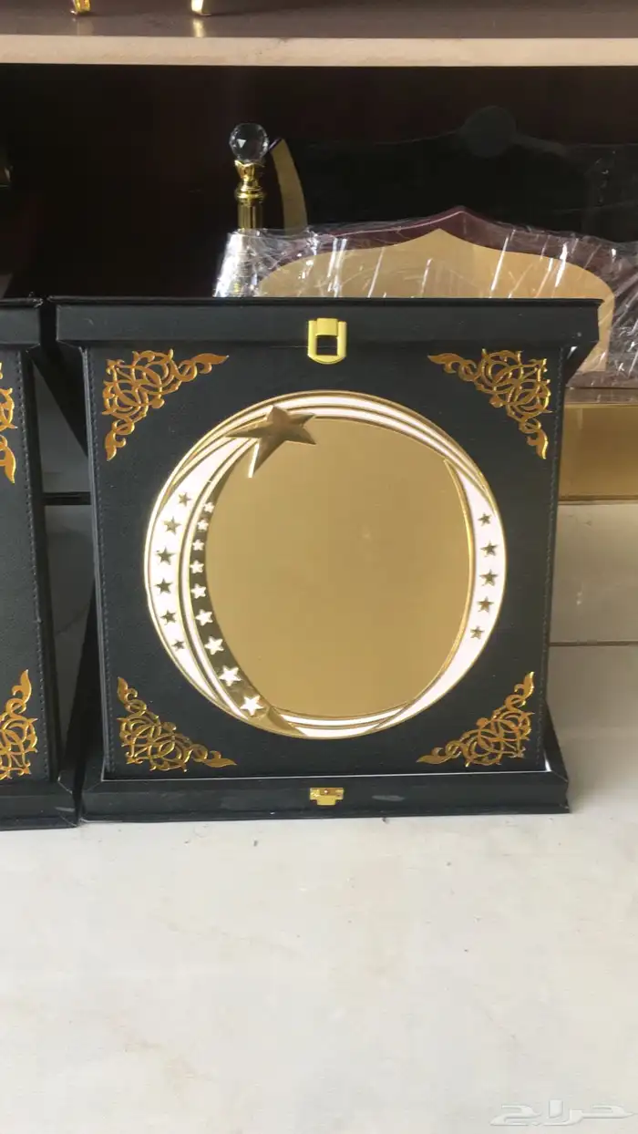 دروع تذكارية وسيوف 2