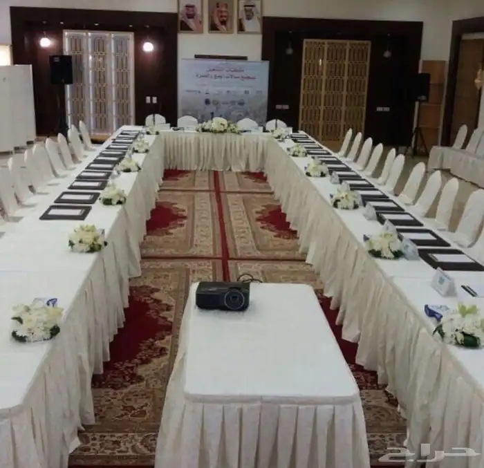 كنب وكراسي وطاولات. للايجار 5