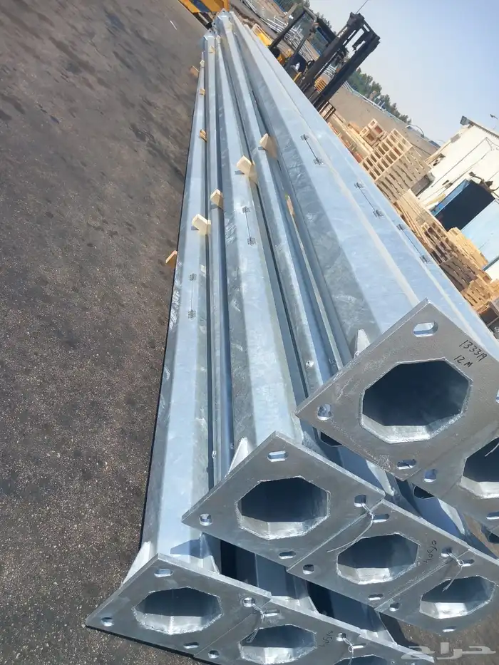 اعمدة وانارة قواعد خرسانيه  كراسي  سله مهملات  اعمدة ديكوري 41