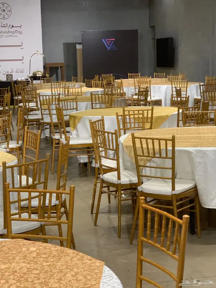 كنب وكراسي وطاولات. للايجار 17