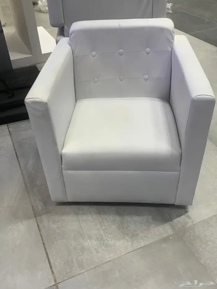 كنب وكراسي وطاولات. للايجار 13