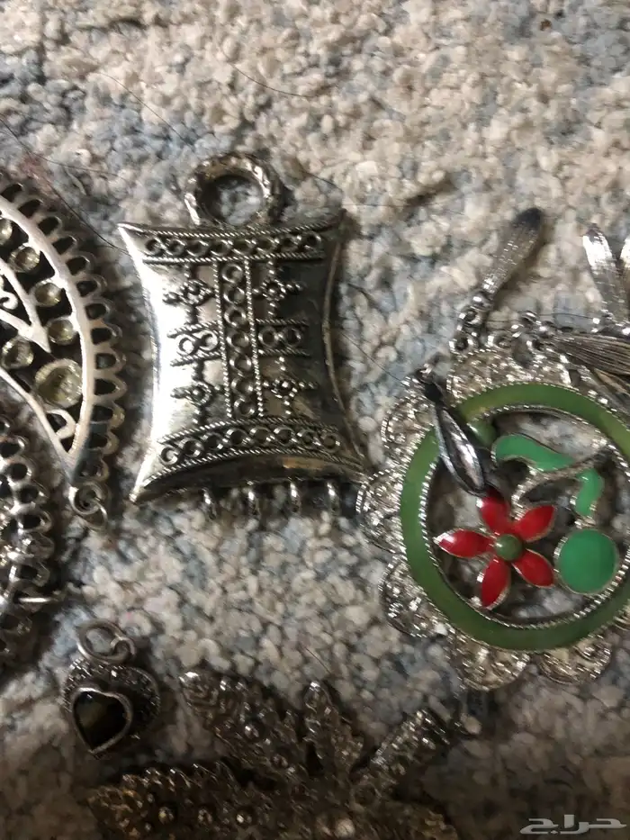 مجوهرات قديم 0