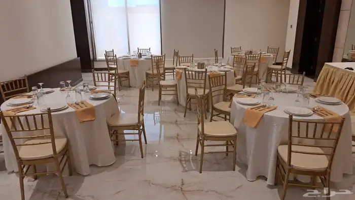 كنب وكراسي وطاولات. للايجار 4