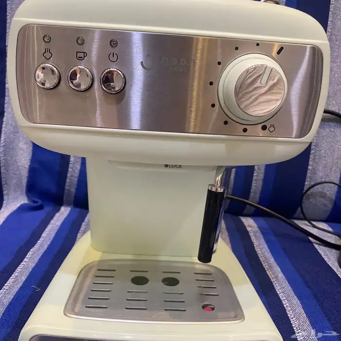 مكينة قهوة مع كامل العدة 1