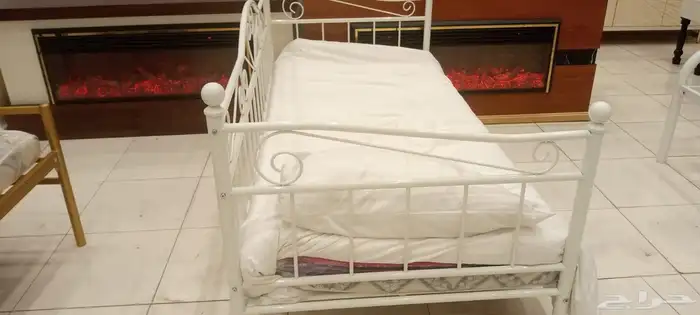 سرير مستورد بالوان و مقاسات متعددة 8