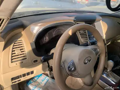 للبيع قشرة طبلون لون بيج وكالة fx35 Qx70 2