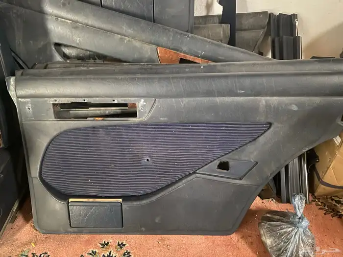 قطع مرسيدس 560 2