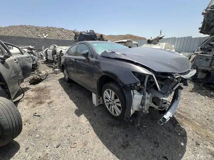 لكزس ES350 تشليح قطع غيار فقط 5