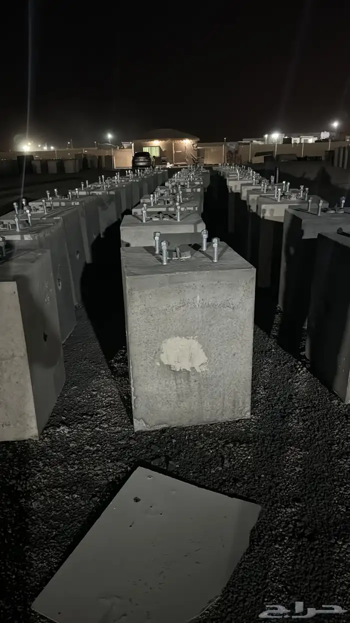 اعمدة وانارة قواعد خرسانيه  كراسي  سله مهملات  اعمدة ديكوري 60