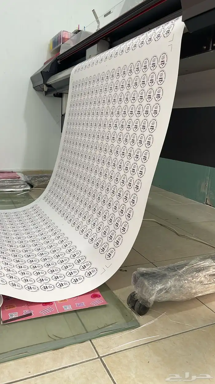 طباعة استيكر   طباعة بنر   طباعة استيكر لمتجرك بجميع المقاس 13