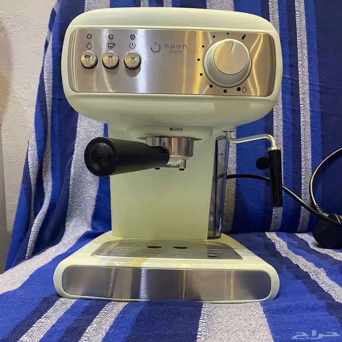 مكينة قهوة مع كامل العدة 2