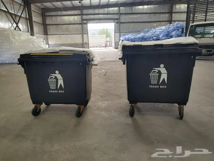 براميل نفايات بلاستيكية بدعسة مع كفرات 16