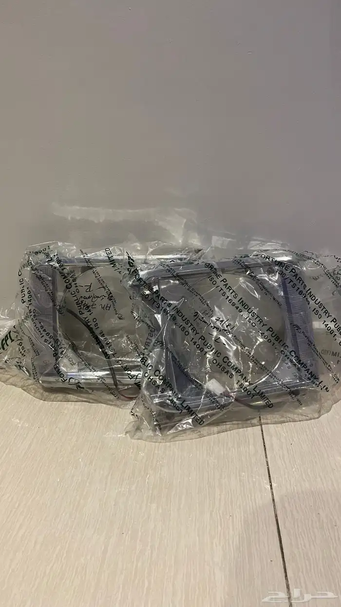 شمبر نور هايلكس 79 - 81 1