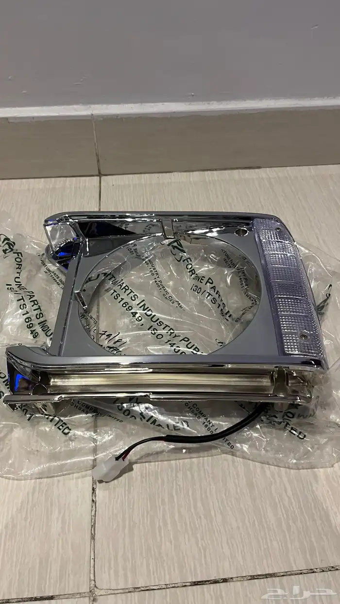 شمبر نور هايلكس 79 - 81 4