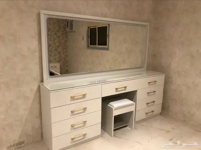 خزائن ملابس بالأسعار مخفضه 3