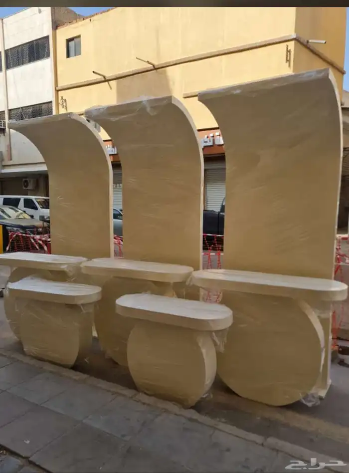 طاولات وطاولات ومداخل 3