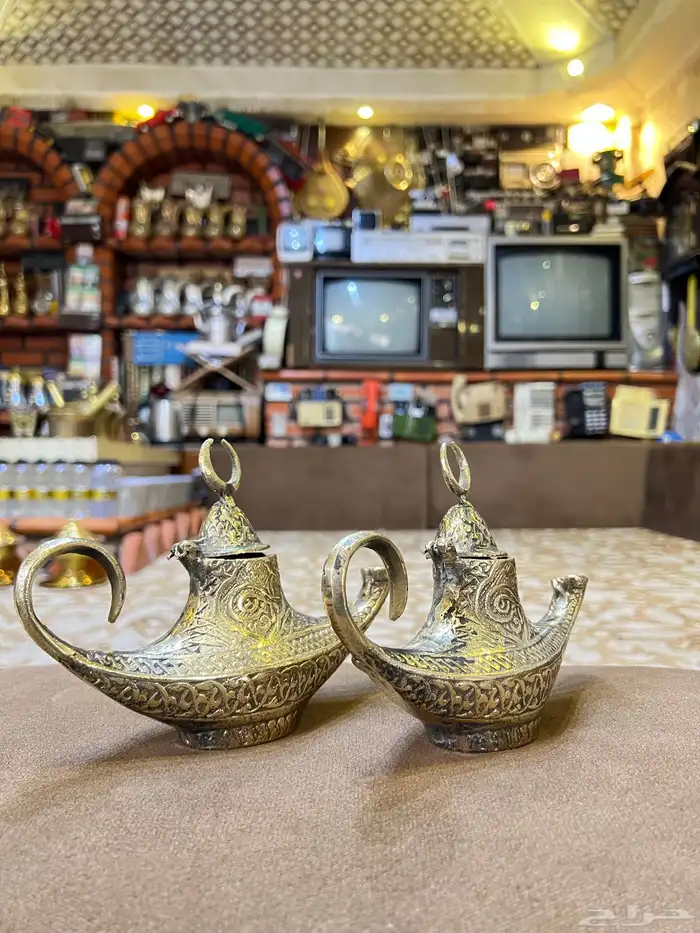 مسارج نحاس معروفة بمصباح علاء الدين 2