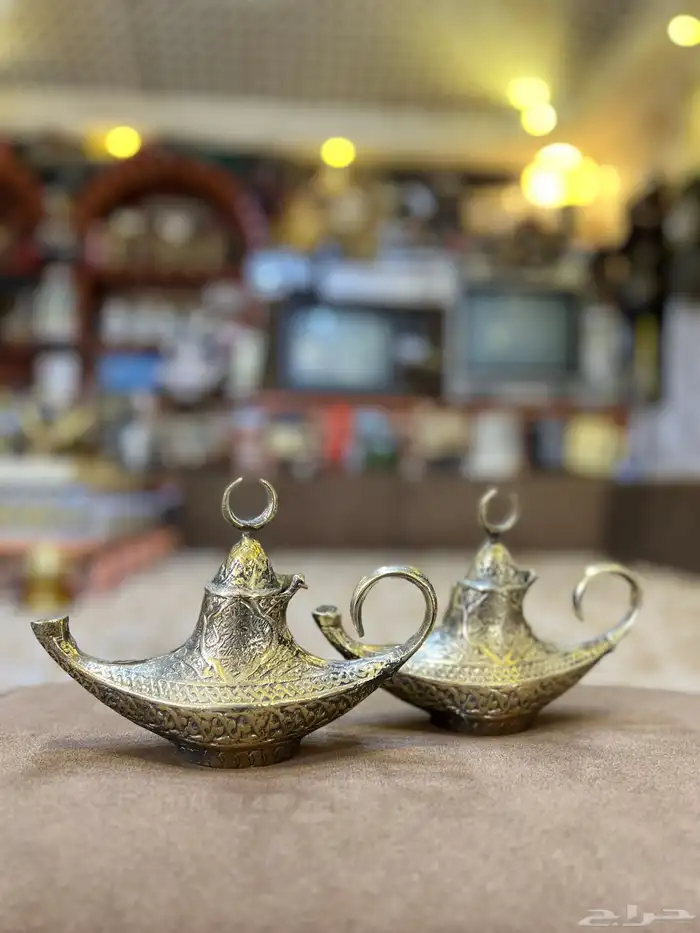 مسارج نحاس معروفة بمصباح علاء الدين 0