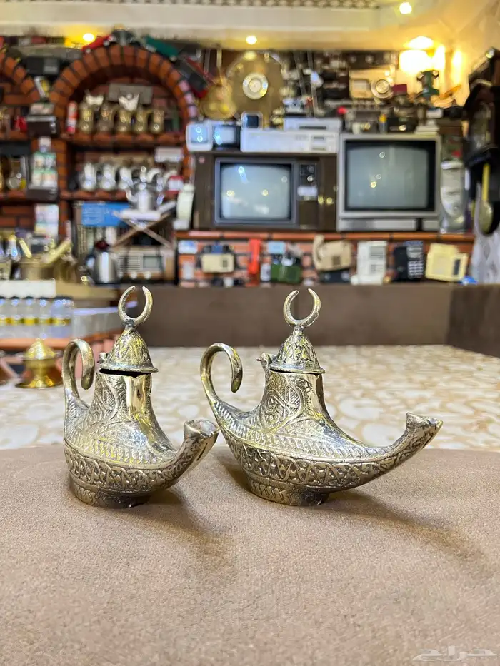 مسارج نحاس معروفة بمصباح علاء الدين 4
