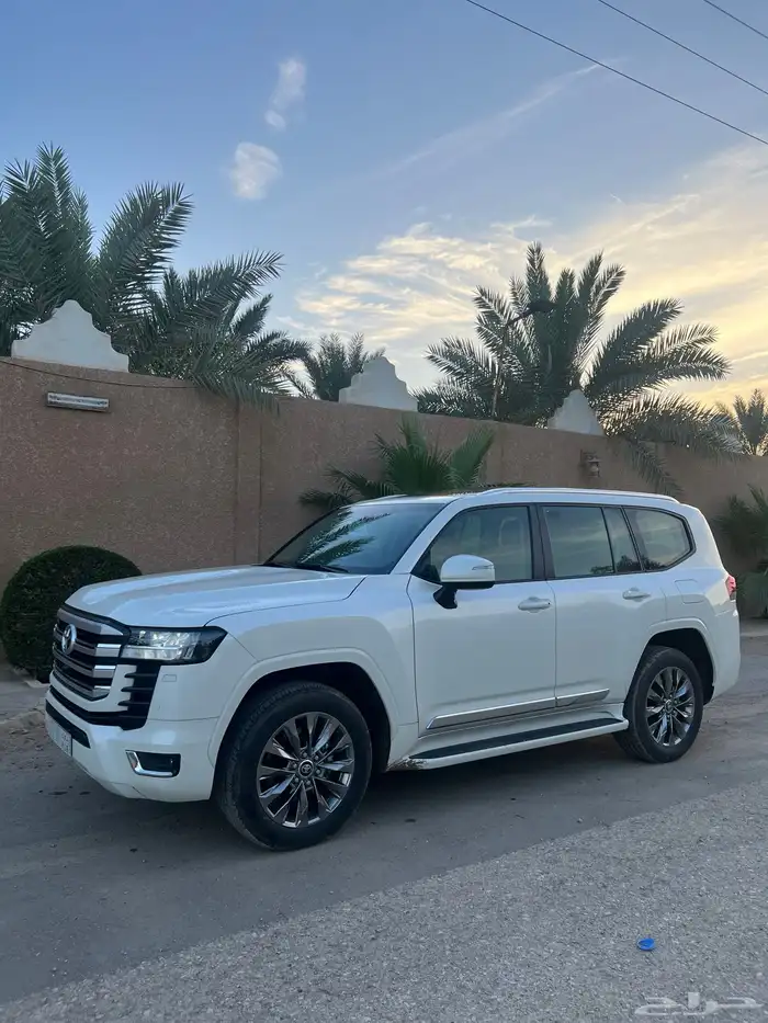 ((تم البيع)) GxR L3 2023 لاند كروزر 0