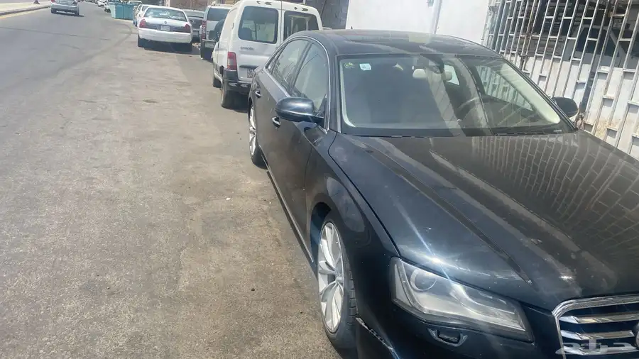 اودي A8 12